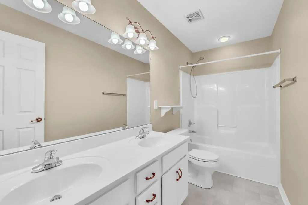 728 Winding Bluff Way Clarksville TN 37040