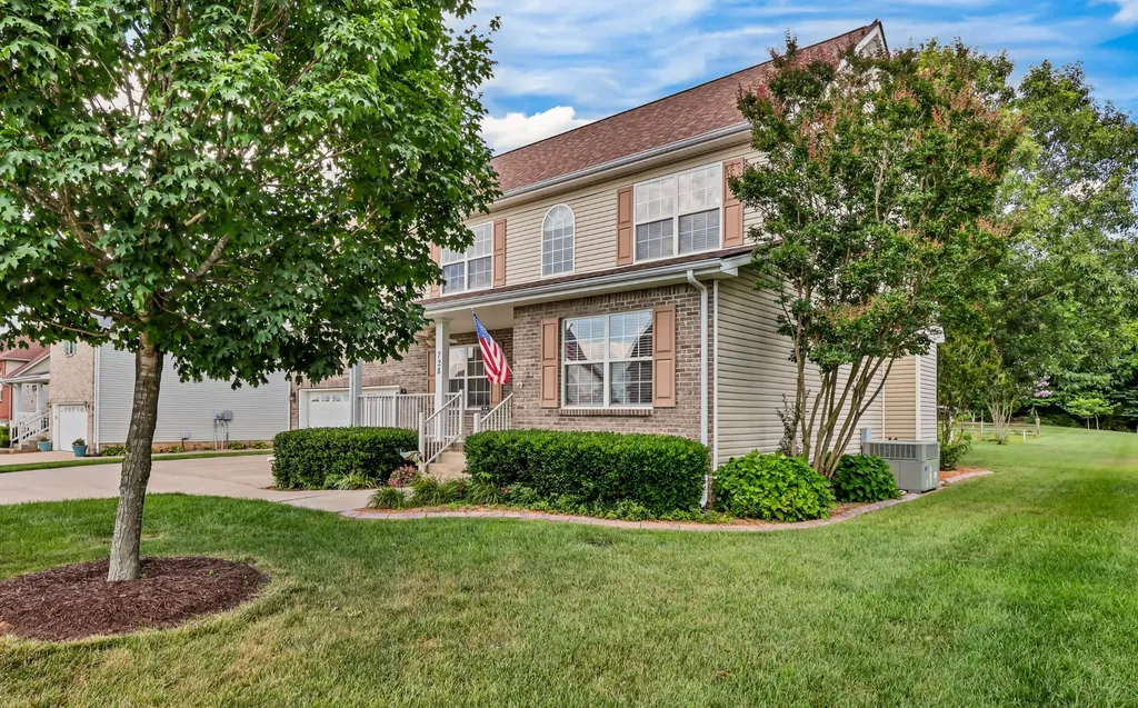 728 Winding Bluff Way Clarksville TN 37040
