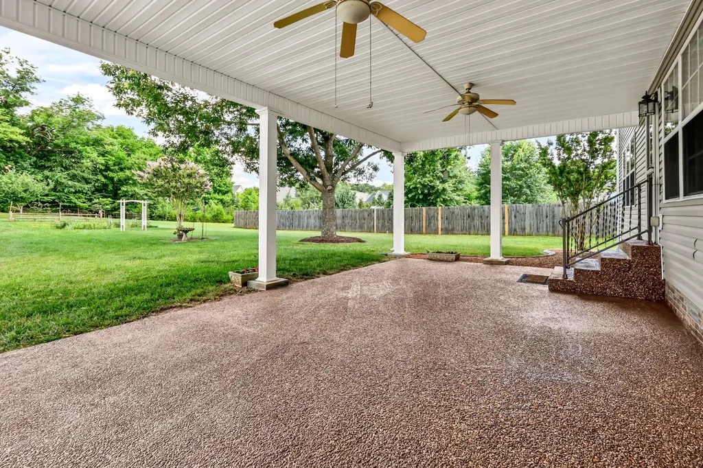 728 Winding Bluff Way Clarksville TN 37040