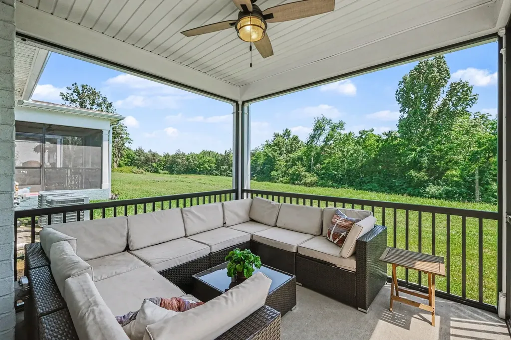 1144 Lock 4 Road Gallatin TN 37066