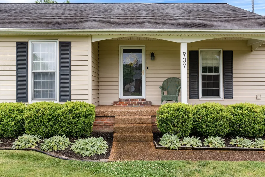 937 Harpeth Bend Drive Nashville TN 37221
