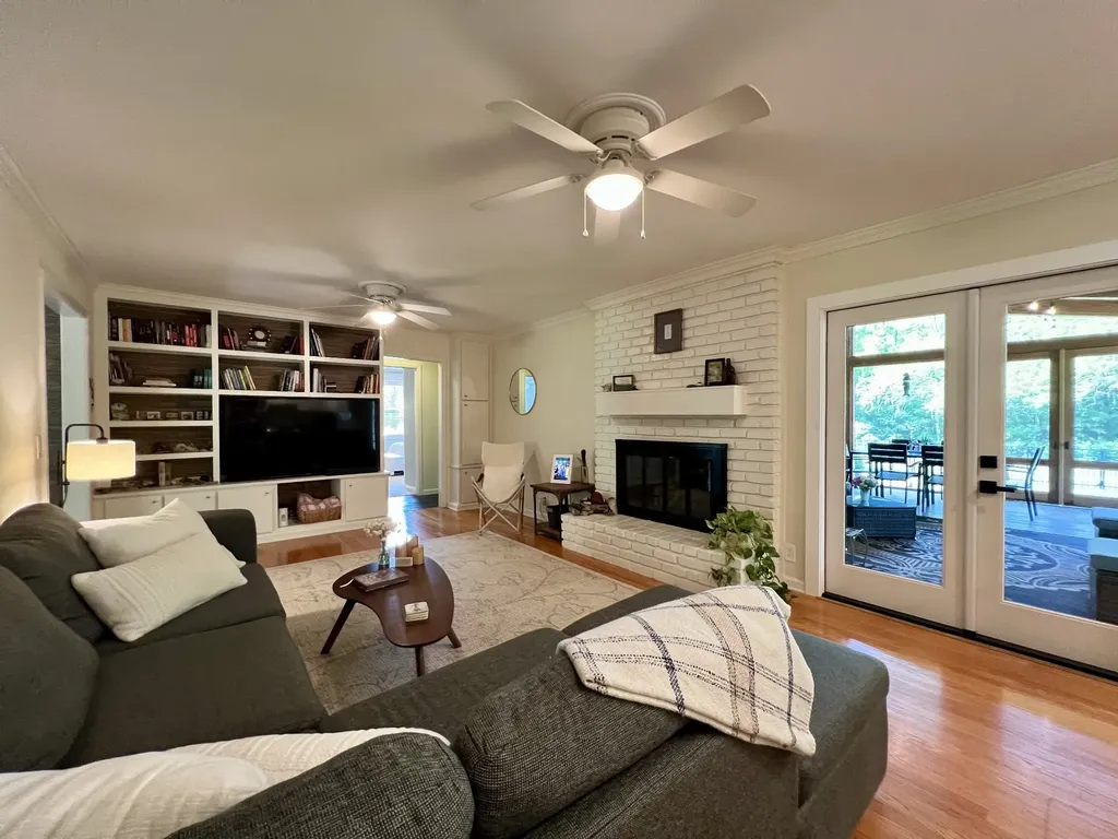 885 Holly Tree Gap Road Brentwood TN 37027
