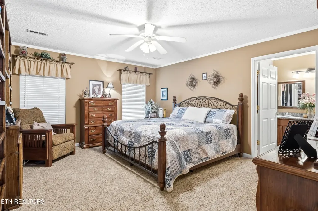 241 Edinburgh Drive Lenoir City TN 37771