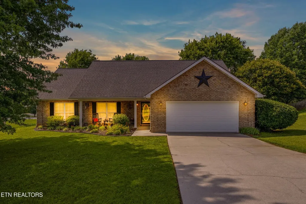 241 Edinburgh Drive Lenoir City TN 37771