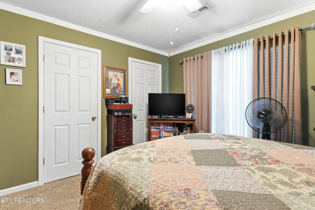 241 Edinburgh Drive Lenoir City TN 37771