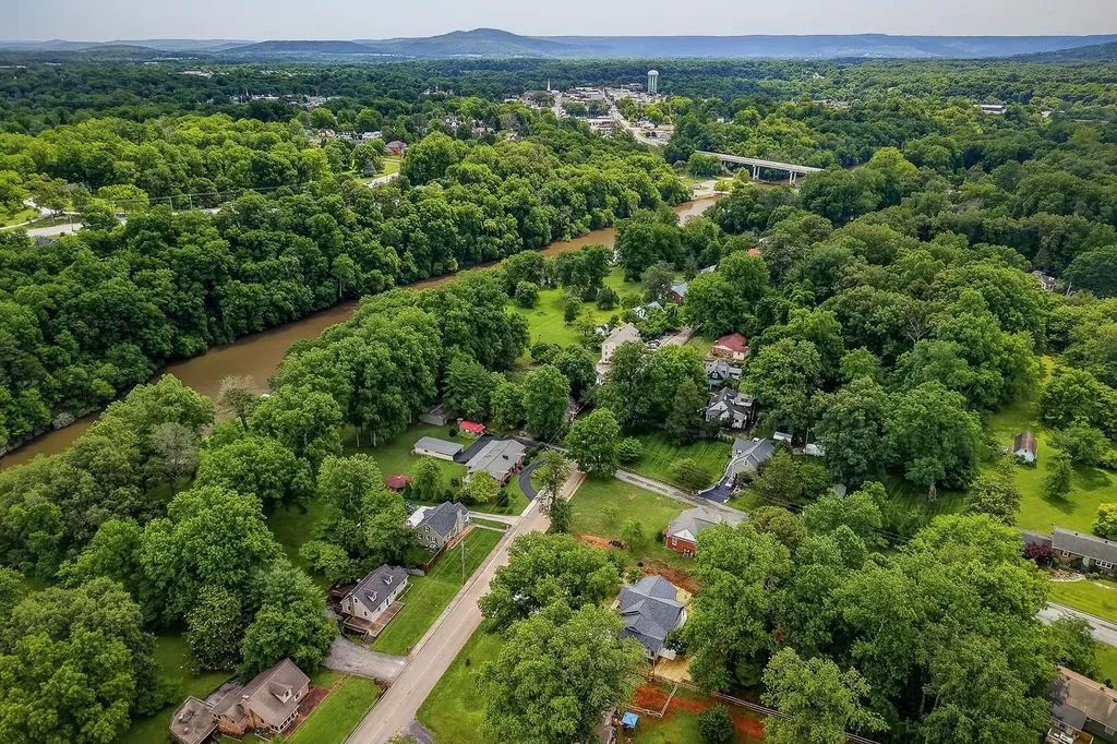 303 Westwood Drive Mcminnville TN 37110