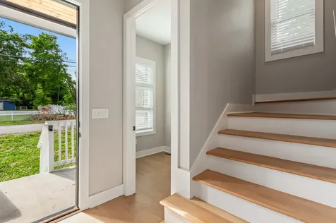2142 Oakland Street Nashville TN 37210