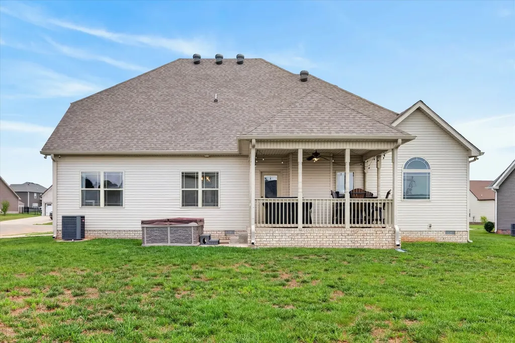 344 Oasis Lane Clarksville TN 37043