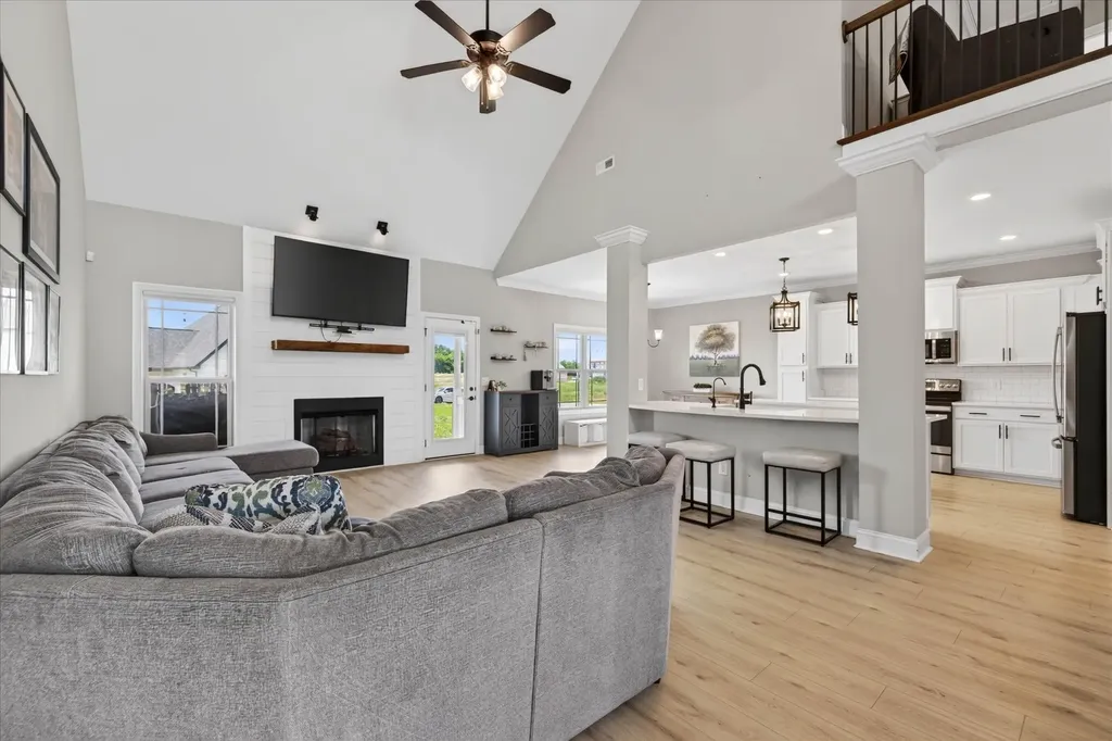 344 Oasis Lane Clarksville TN 37043