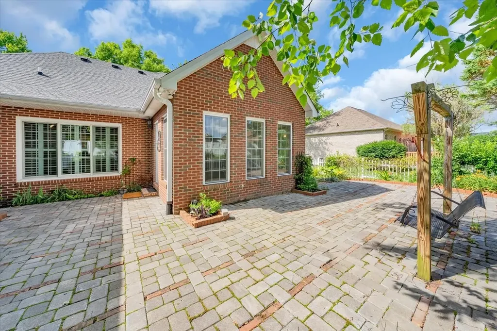 143 Hunters Ridge Drive Tullahoma TN 37388