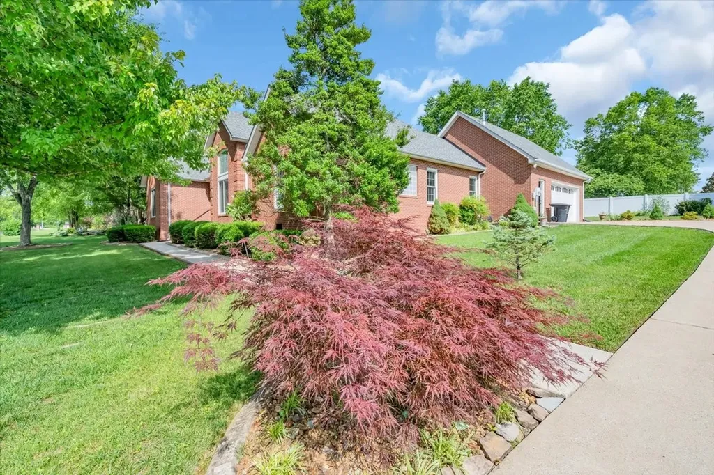143 Hunters Ridge Drive Tullahoma TN 37388