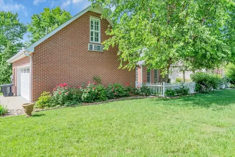 143 Hunters Ridge Drive Tullahoma TN 37388