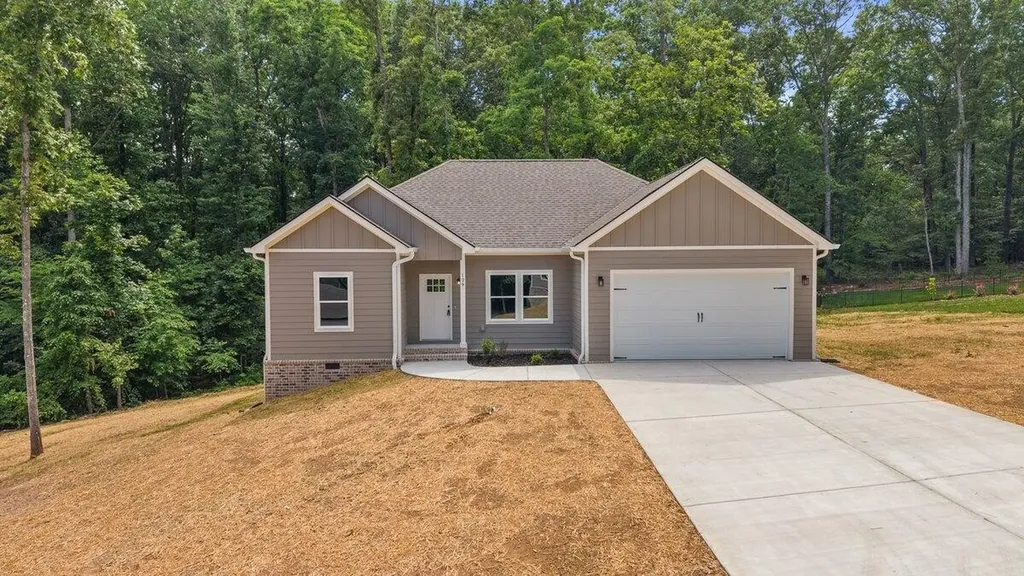 129 County Road 155 Riceville TN 37370