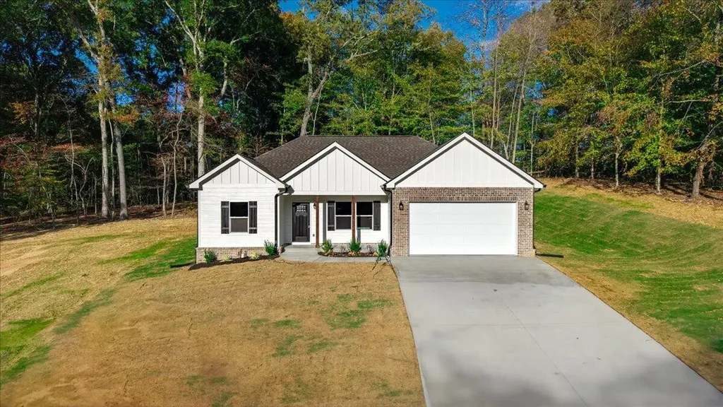 129 County Road 155 Riceville TN 37370