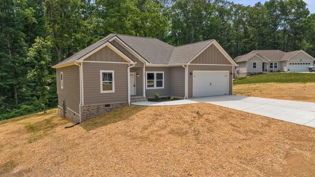 129 County Road 155 Riceville TN 37370