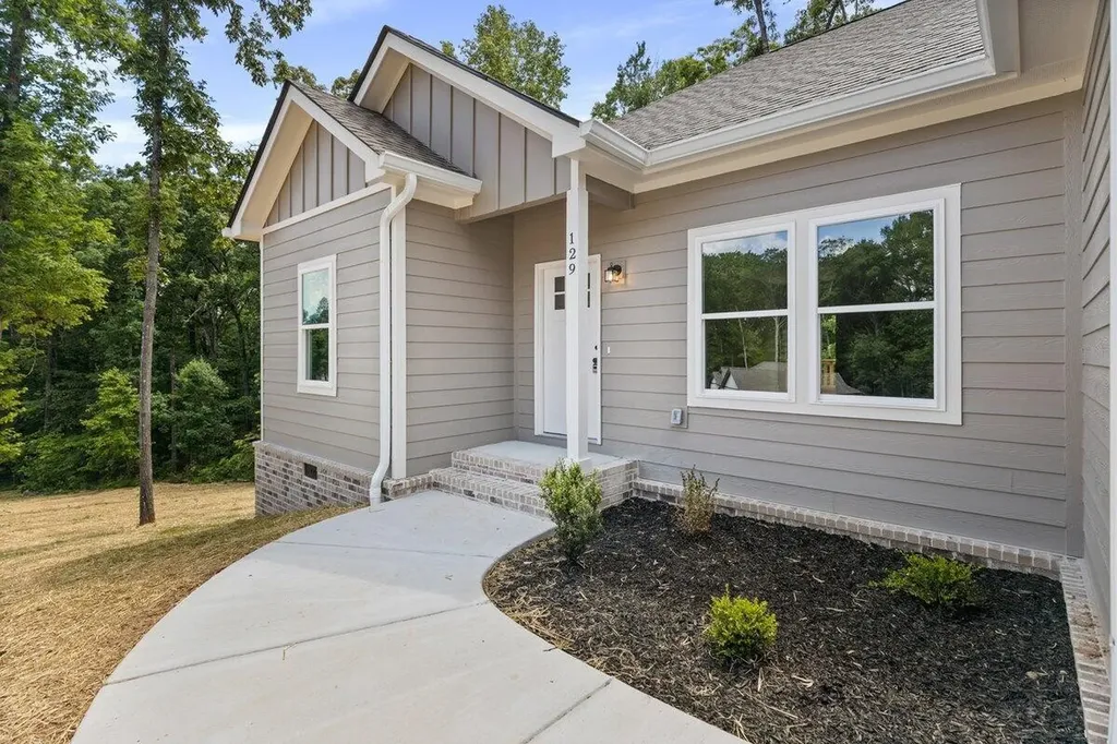 129 County Road 155 Riceville TN 37370