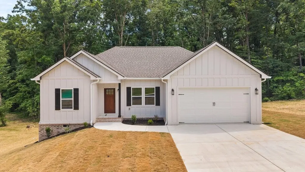 125 County Road 155 Riceville TN 37370