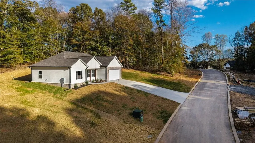 125 County Road 155 Riceville TN 37370