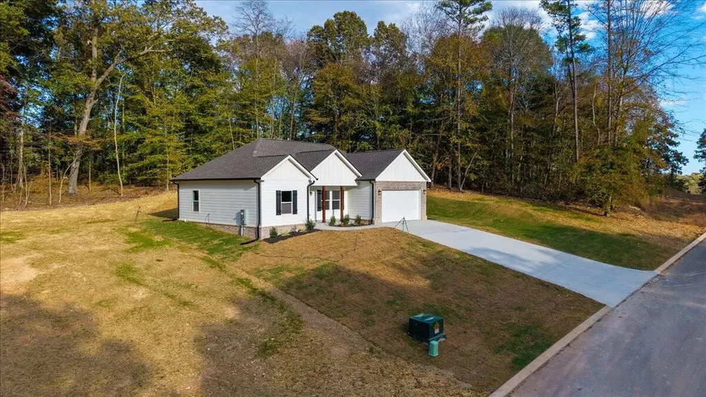 125 County Road 155 Riceville TN 37370