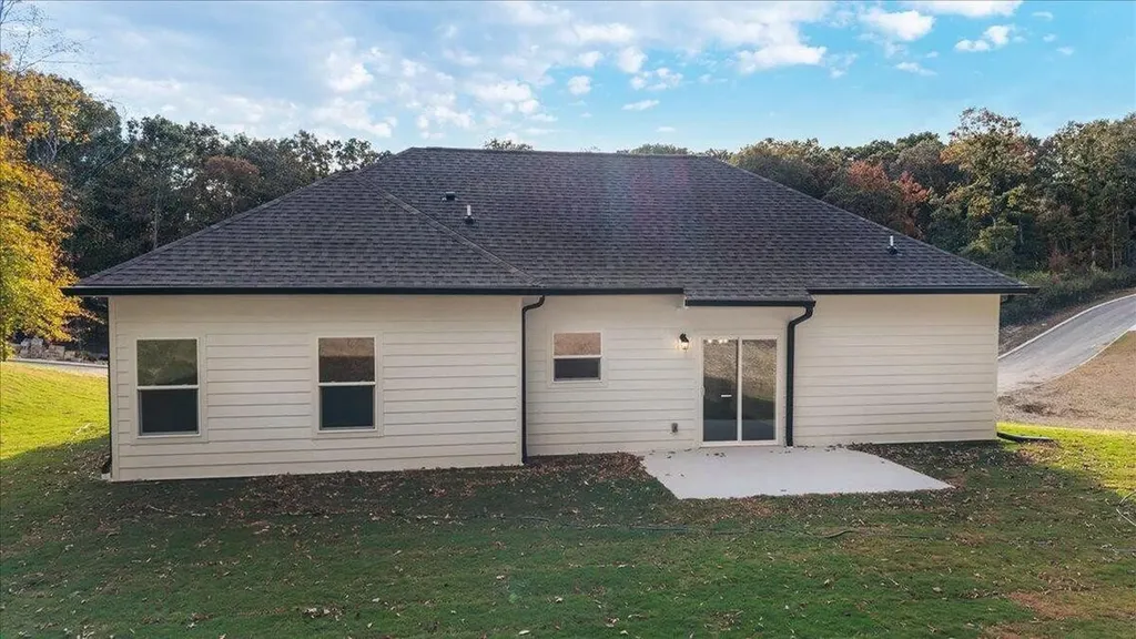 129 County Road 155 Riceville TN 37370