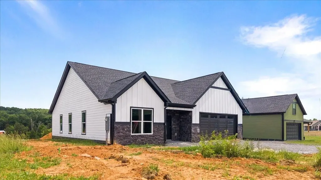 358 Benton Station Road Benton TN 37307