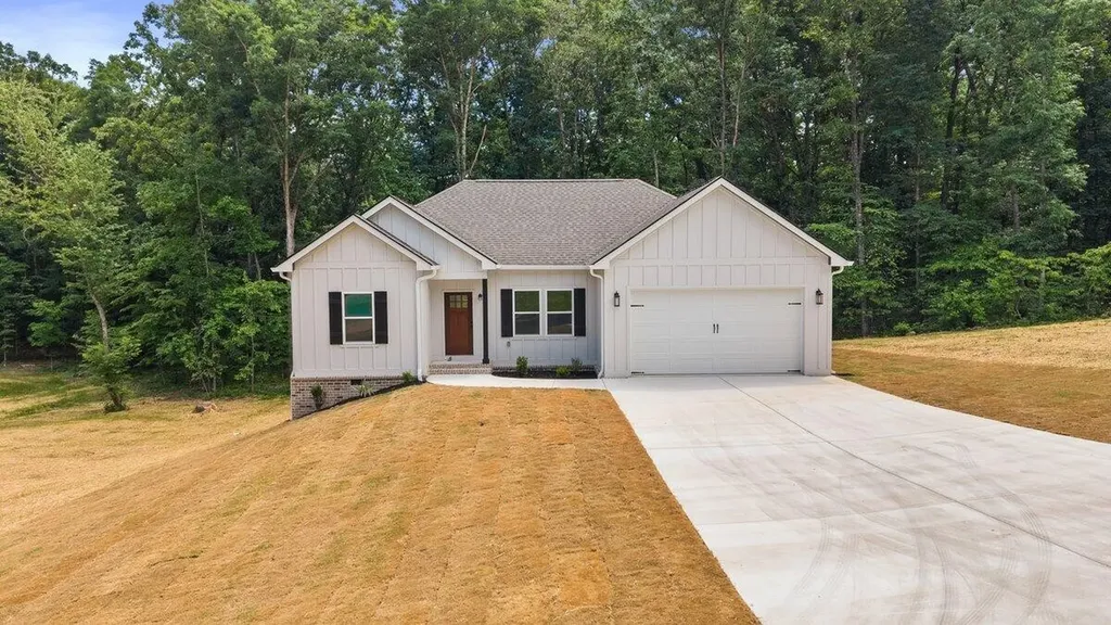 125 County Road 155 Riceville TN 37370