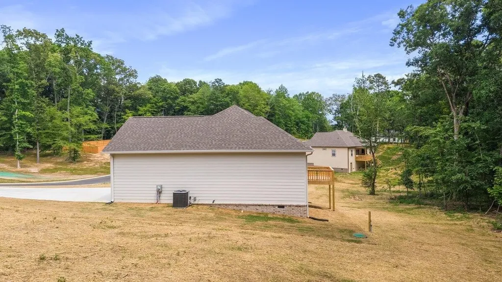 125 County Road 155 Riceville TN 37370