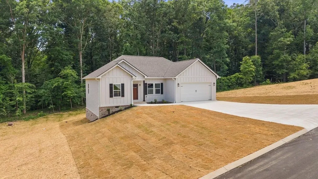125 County Road 155 Riceville TN 37370