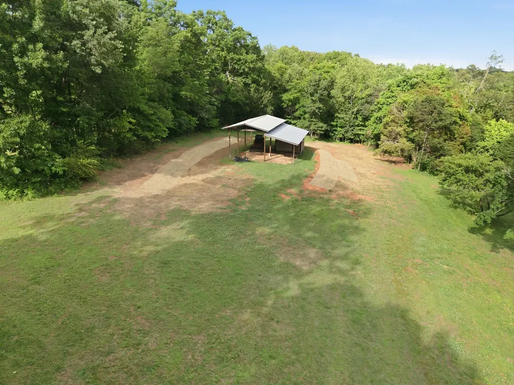 102 Rock Church Cemetery Road Charlotte TN 37036