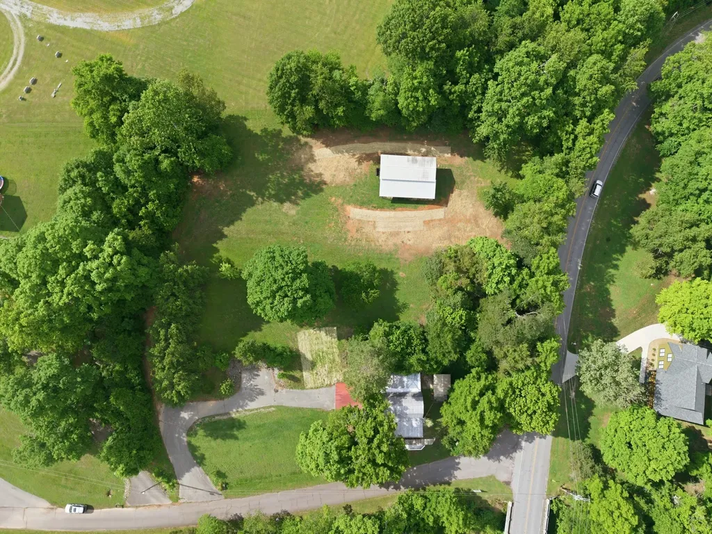 102 Rock Church Cemetery Road Charlotte TN 37036