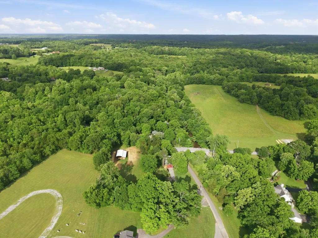 102 Rock Church Cemetery Road Charlotte TN 37036