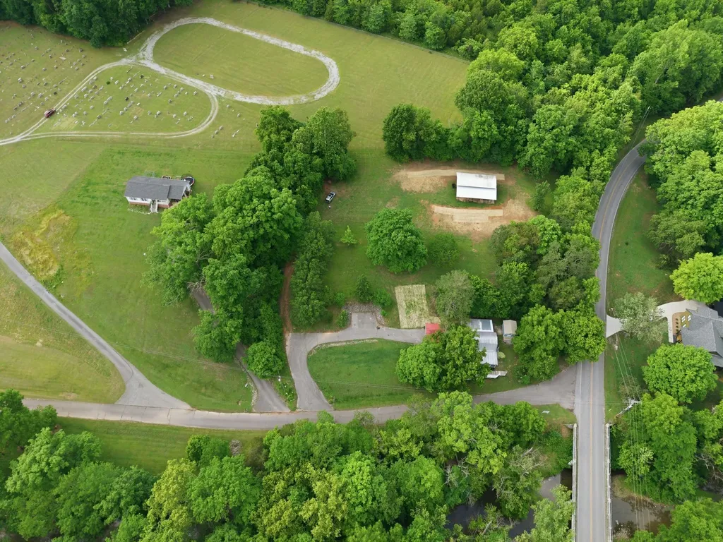 102 Rock Church Cemetery Road Charlotte TN 37036