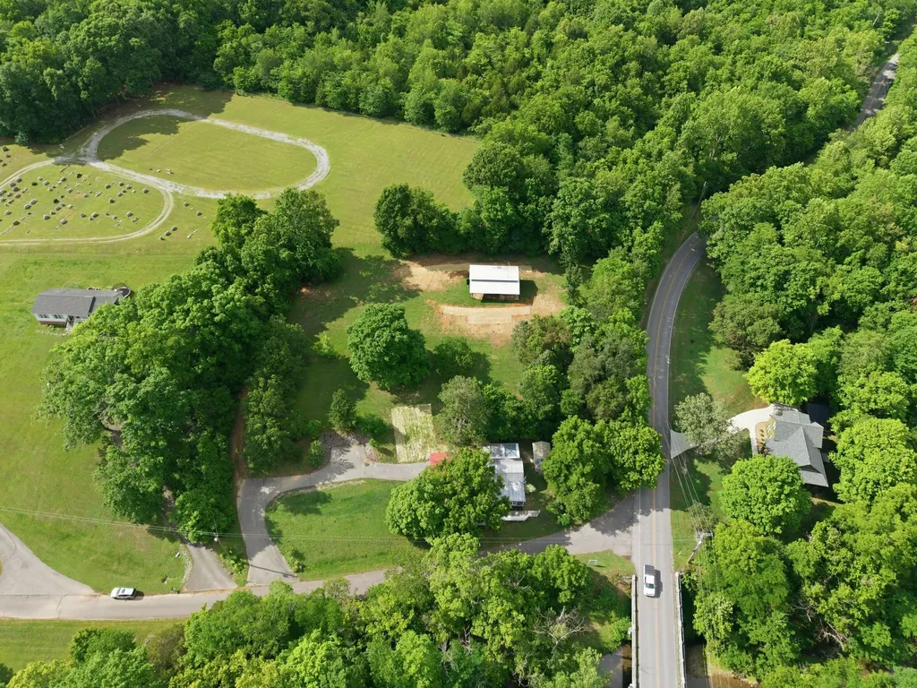 102 Rock Church Cemetery Road Charlotte TN 37036