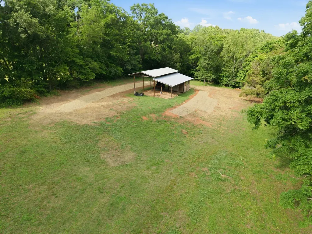 102 Rock Church Cemetery Road Charlotte TN 37036