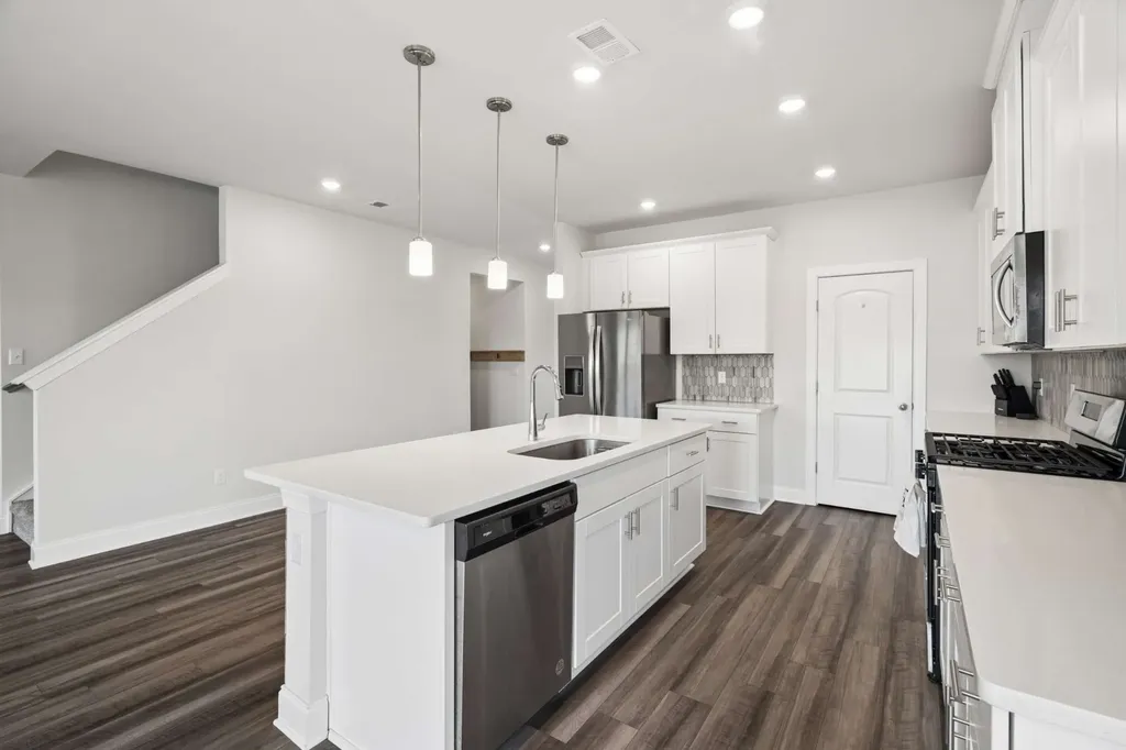 1237 Dutch Peak Lebanon TN 37090