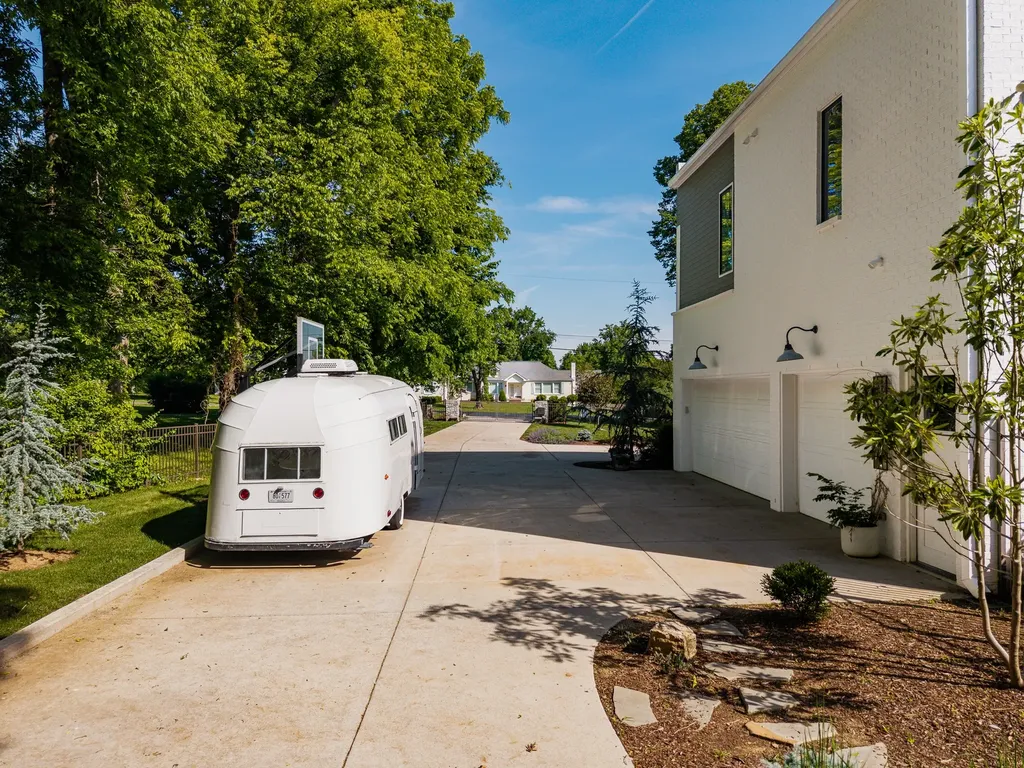 4112 Crestridge Drive Nashville TN 37204