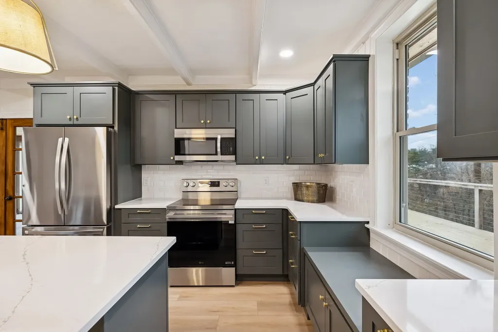 2224 Crestline Drive Nashville TN 37214