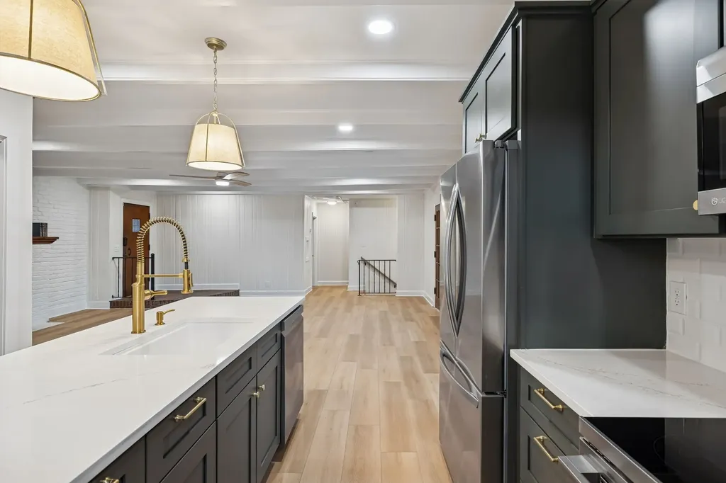 2224 Crestline Drive Nashville TN 37214