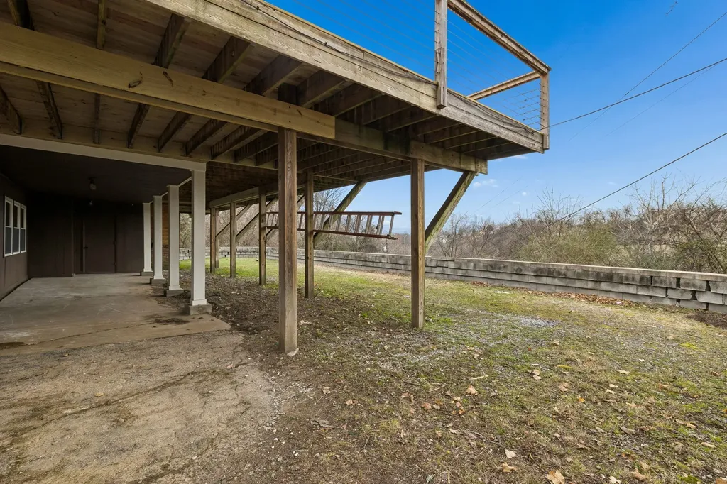2224 Crestline Drive Nashville TN 37214