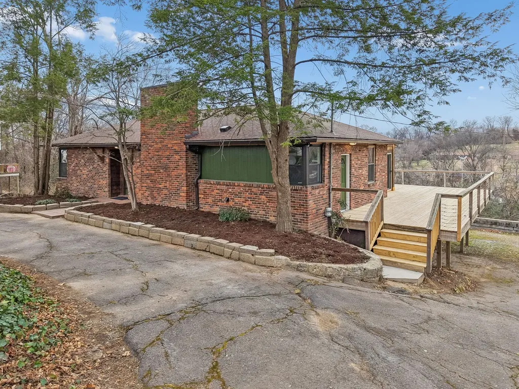 2224 Crestline Drive Nashville TN 37214
