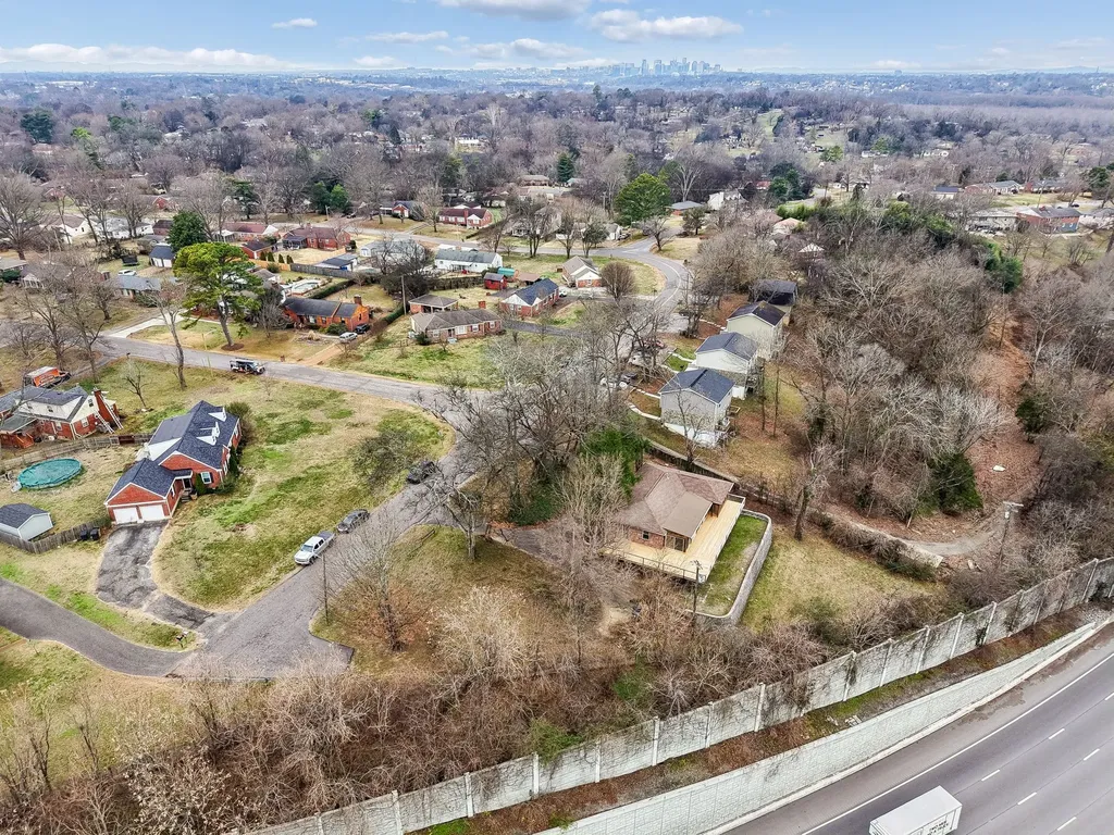 2224 Crestline Drive Nashville TN 37214