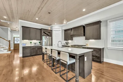 120C Lincoln Court Nashville TN 37205