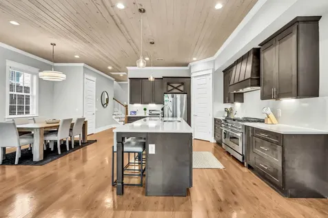 120C Lincoln Court Nashville TN 37205