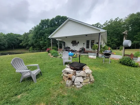 1089 Jim Clark Road Erin TN 37061