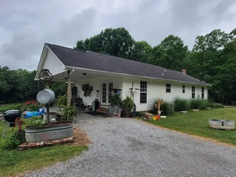 1089 Jim Clark Road Erin TN 37061