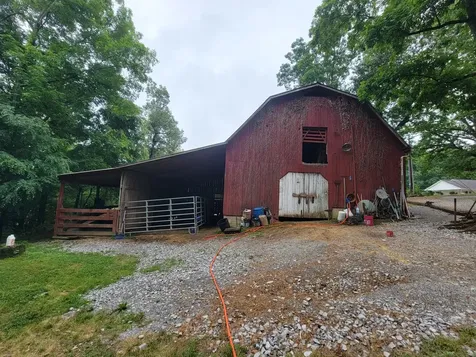 1089 Jim Clark Road Erin TN 37061