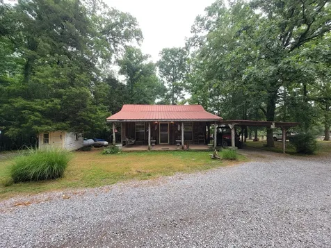 1089 Jim Clark Road Erin TN 37061