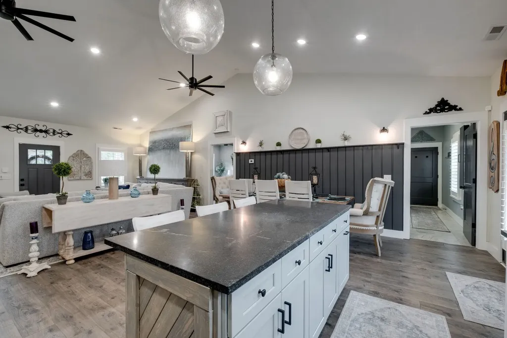 242 Plunkett Creek Road Gordonsville TN 38563