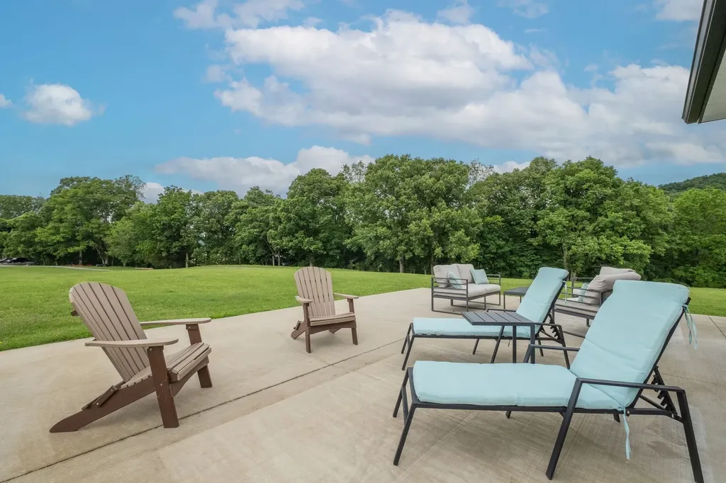 242 Plunkett Creek Road Gordonsville TN 38563