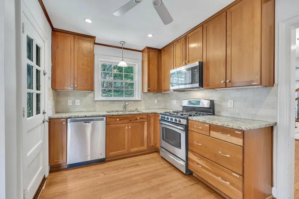 520 32nd Ave, S Nashville TN 37212